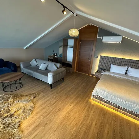 Marina Fener & Hotel *