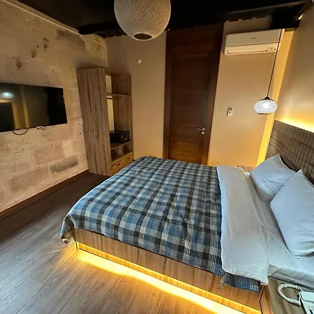 Marina Fener & Hotel *