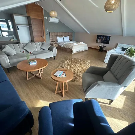 Marina Fener & Hotel *