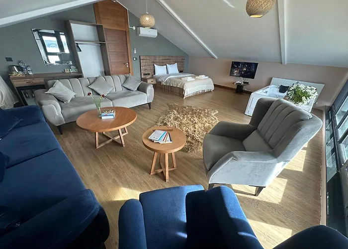 Marina Fener & Szálloda *