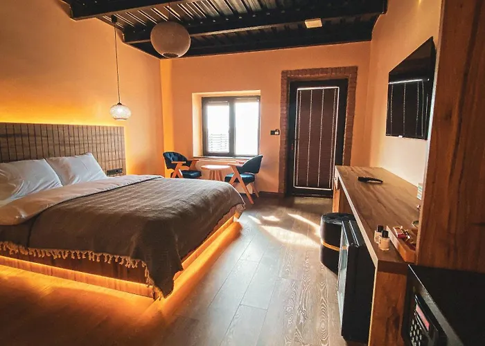 Marina Fener & Szálloda *