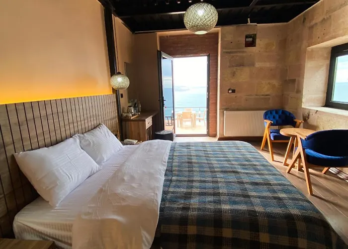 Marina Fener & Szálloda