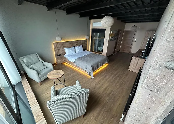 Marina Fener & Szálloda *