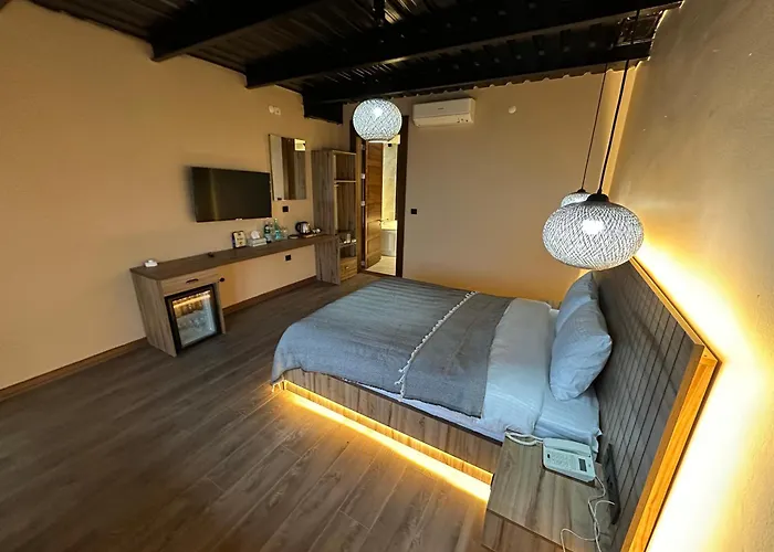 Marina Fener & Szálloda